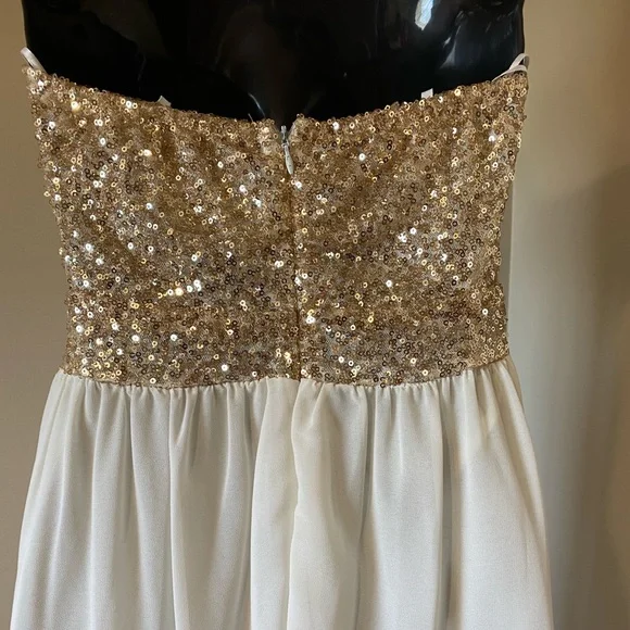 Dress - Picture 9 of 15